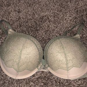 Green lace bombshell bra